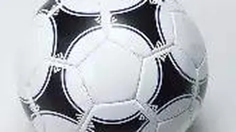 “李松益中超首球助云南玉昆1-1战平浙江，取得赛季首分”